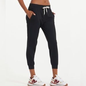 Vuori Joggers, Black